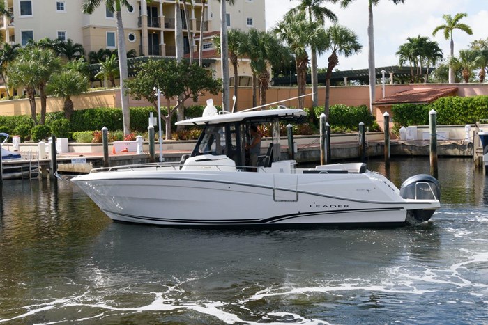 2023 Jeanneau Leader 10.5 CC Photo 4 sur 31