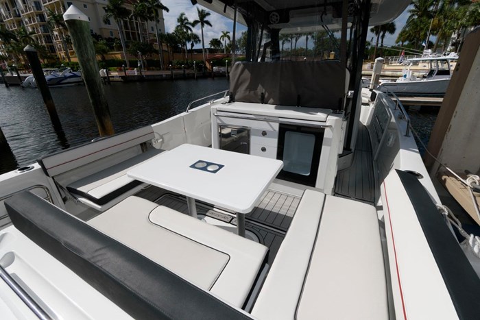 2023 Jeanneau Leader 10.5 CC Photo 6 sur 31