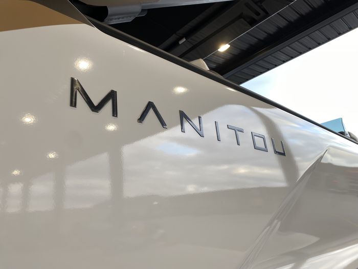 2025 Manitou 24' Explore Navigator w/ Mercury 200 XL Photo 4 of 15