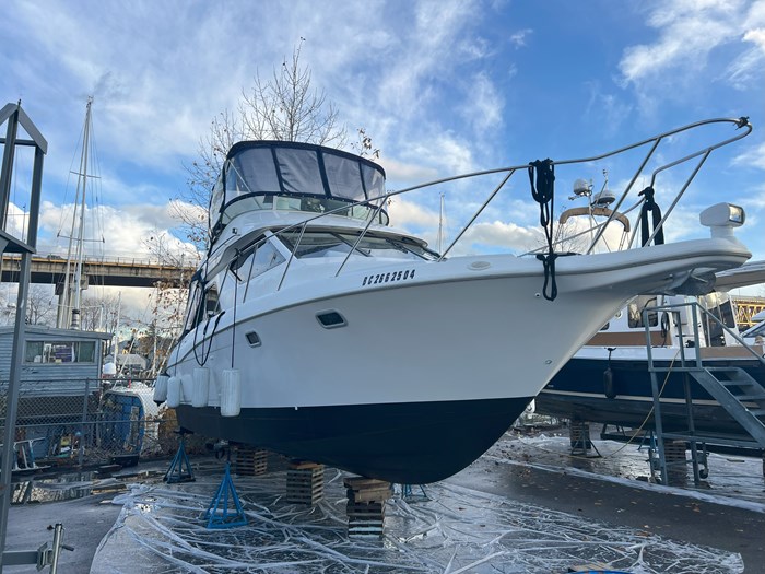 2001 Bayliner Ciera 3258 Command Bridge Photo 2 sur 25