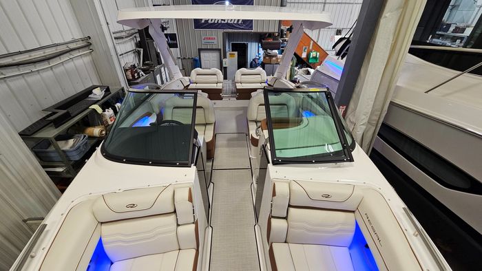 2025 Regal LS9 Ultimate Photo 23 sur 56