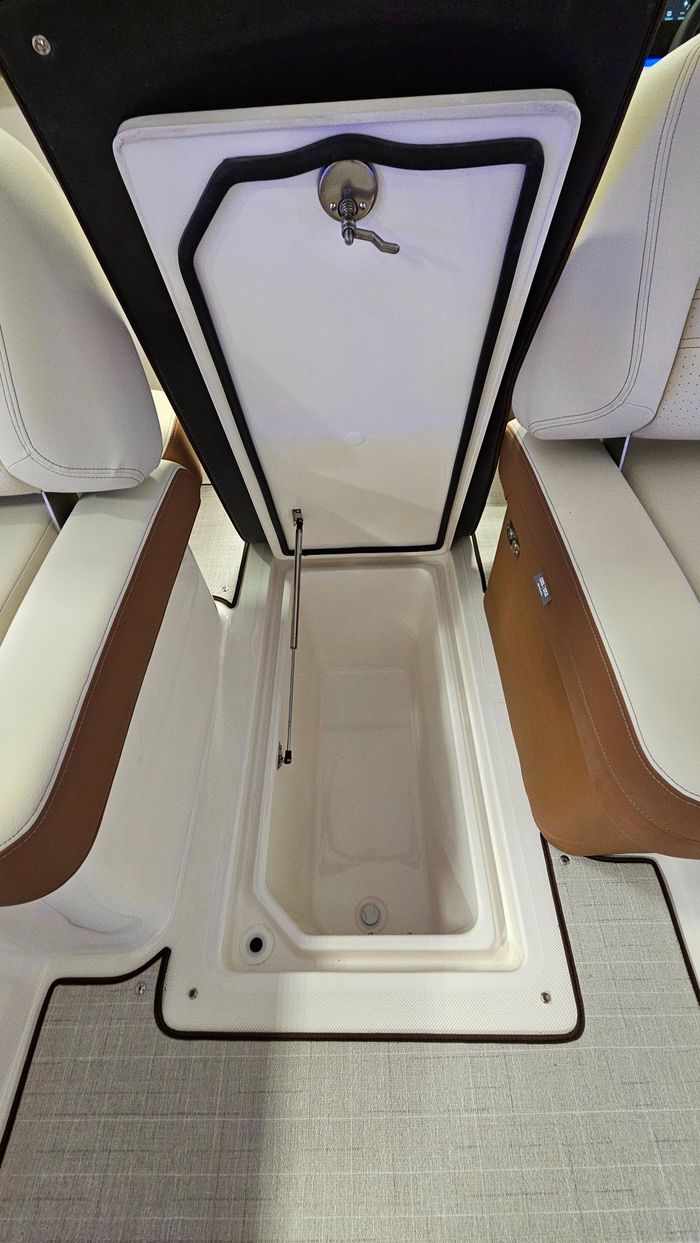 2025 Regal LS9 Ultimate Photo 38 sur 56