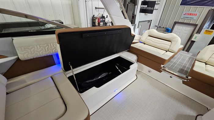 2025 Regal LS9 Ultimate Photo 28 sur 56
