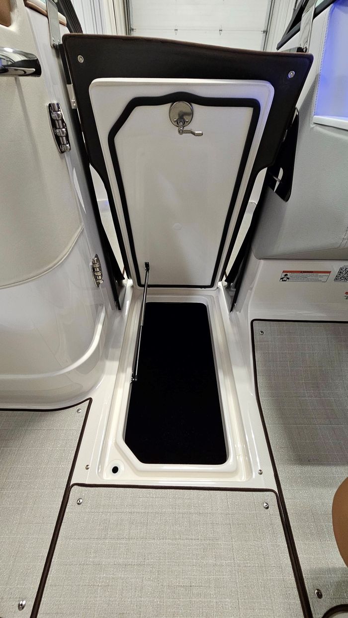 2025 Regal LS9 Ultimate Photo 39 sur 56