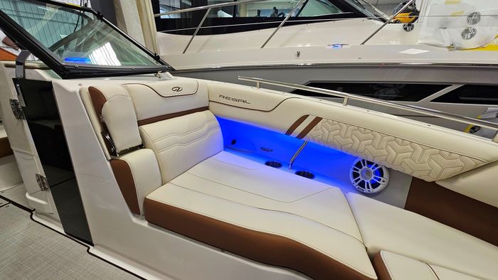 2025 Regal LS9 Ultimate Photo 15 sur 56