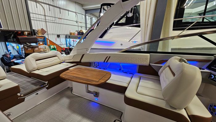 2025 Regal LS9 Ultimate Photo 29 sur 56