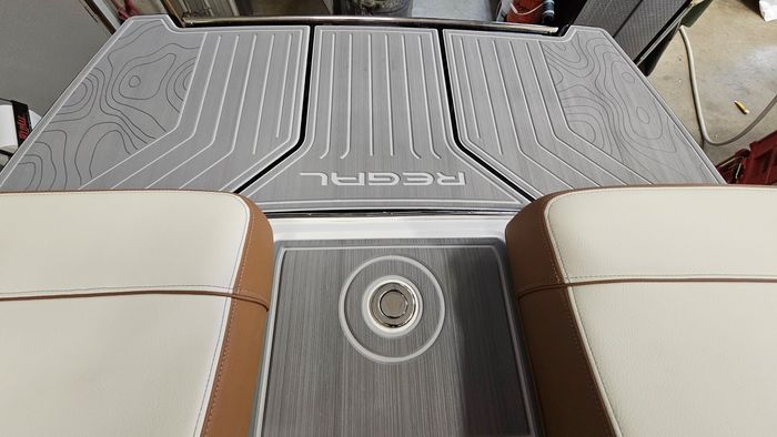 2025 Regal LS9 Ultimate Photo 41 sur 56