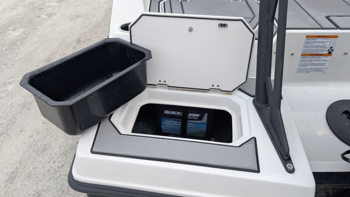 2025 Starcraft SV 16 Side Console Deck Boat Black Suzuki DF75 Fou Photo 10 sur 23
