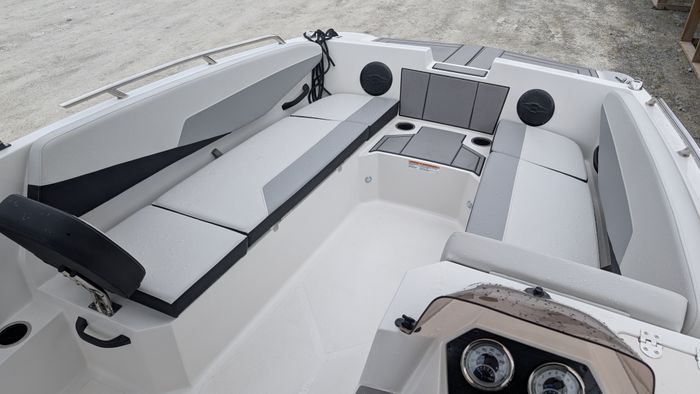 2025 Starcraft SV 16 Side Console Deck Boat Black Suzuki DF75 Fou Photo 17 sur 23