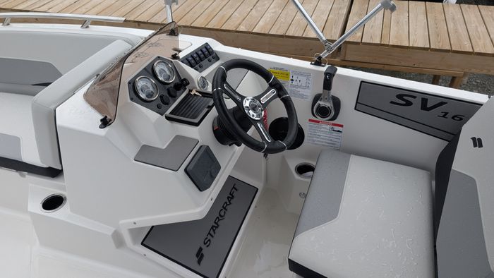 2025 Starcraft SV 16 Side Console Deck Boat Black Suzuki DF75 Fou Photo 14 sur 23