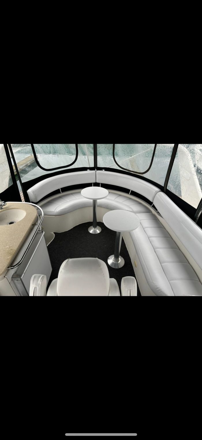 2005 Carver 420 Mariner Photo 24 of 49