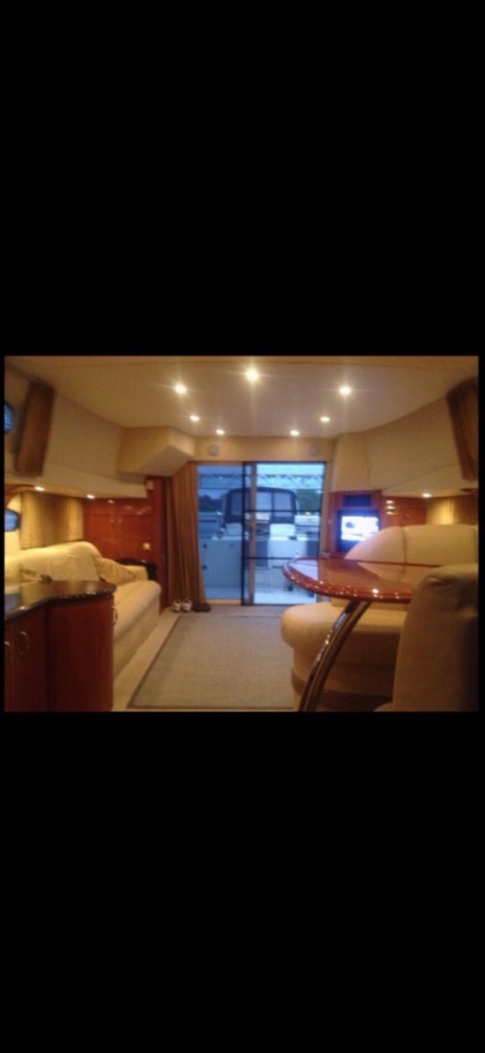 2005 Carver 420 Mariner Photo 38 of 49