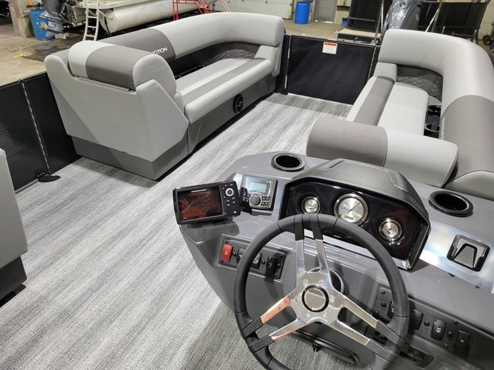 2025 Bennington 23S Cruise L-Bench SPS Tri-Toon Photo 22 sur 25