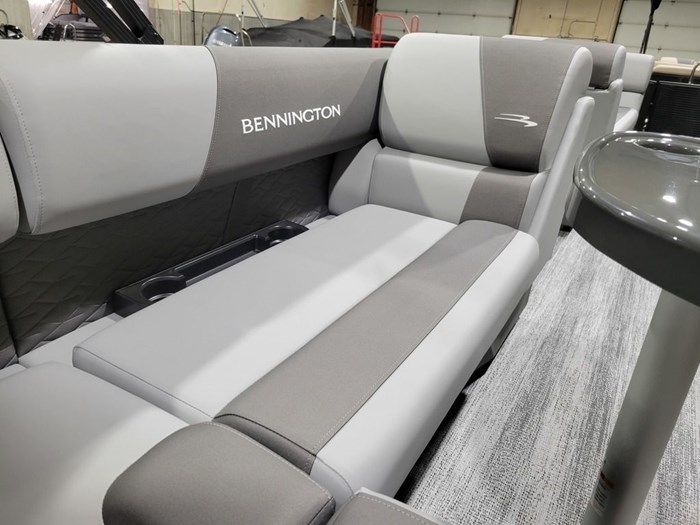 2025 Bennington 23S Cruise L-Bench SPS Tri-Toon Photo 24 sur 25