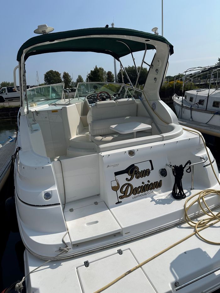 2000 Cruisers Yachts 2870 Photo 6 of 16