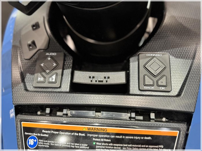 2024 Yamaha FX Cruiser SVHO W/Audio + $500 Watersports Pkg Inc Photo 11 sur 19