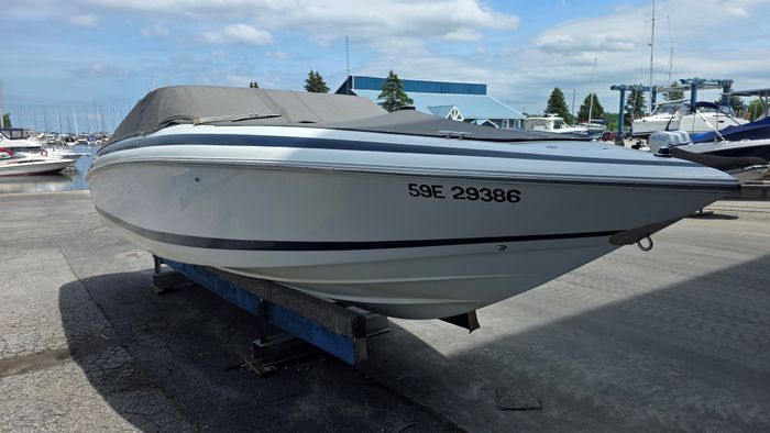 1999 Cobalt 252BR Photo 15 of 32