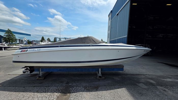 1999 Cobalt 252BR Photo 16 of 32