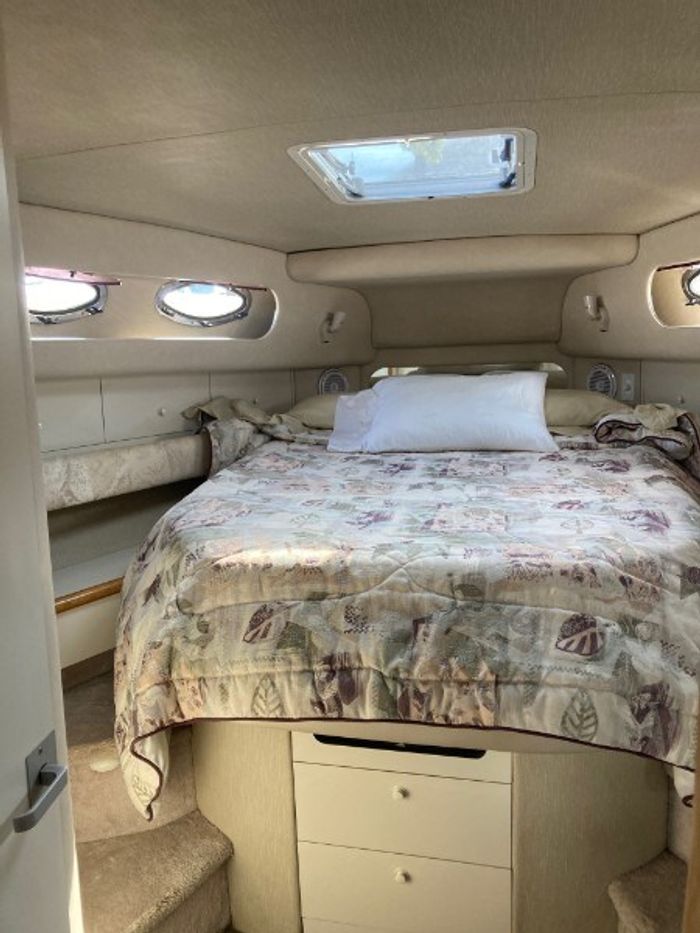 1996 Sea Ray 450 Photo 7 of 7