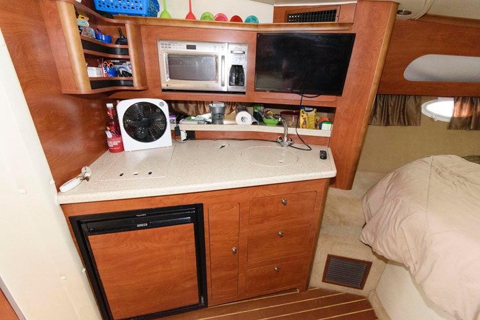 2007 Rinker 350 Express Cruiser Photo 15 sur 23