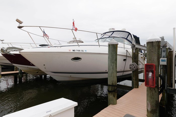 2007 Rinker 350 Express Cruiser Photo 3 sur 23