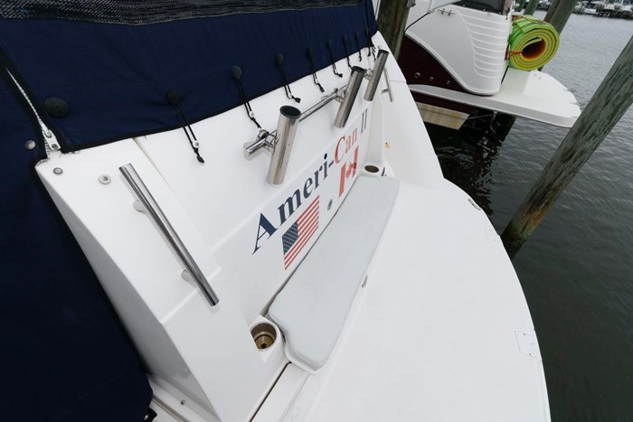 2007 Rinker 350 Express Cruiser Photo 12 sur 23