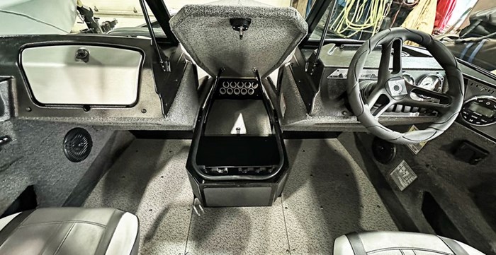 2025 LUND ADVENTURE 1775 SPORT Photo 9 sur 20