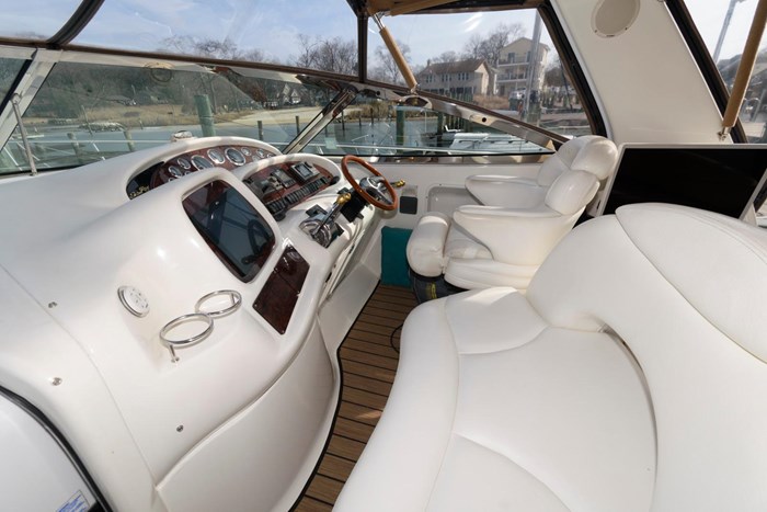 1999 Sea Ray 380 Sundancer Photo 9 sur 24