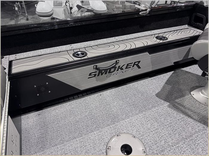 2025 Smoker Craft Adventurer 188 DC Pro Contour Photo 33 of 42
