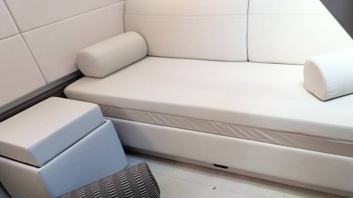 2012 Sea Ray 450 Sundancer Photo 15 sur 33