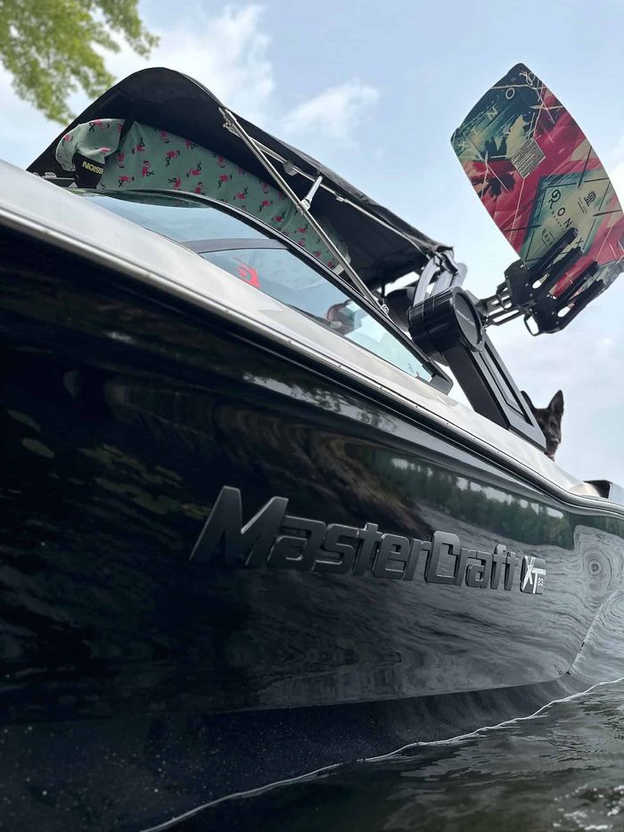 2022 MasterCraft XT23 Photo 21 of 23