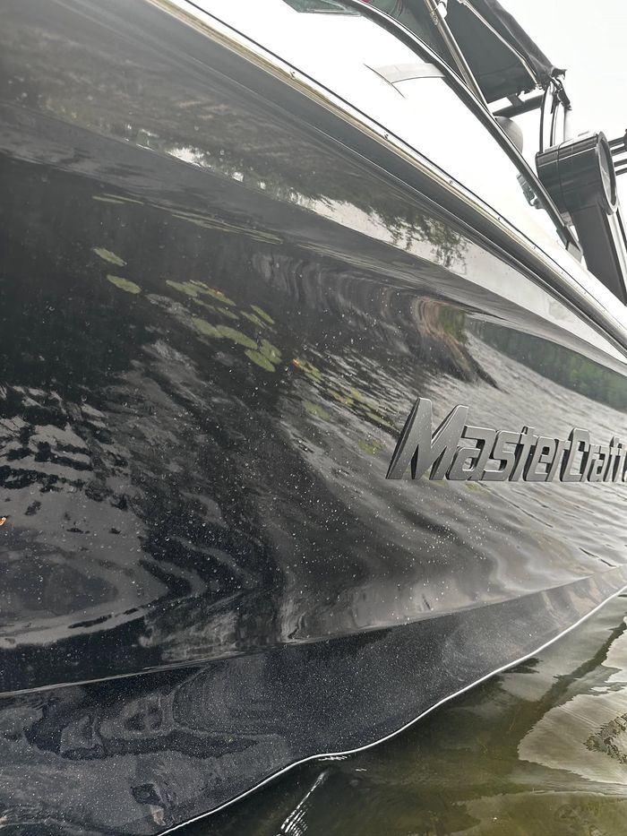2022 MasterCraft XT23 Photo 22 of 23