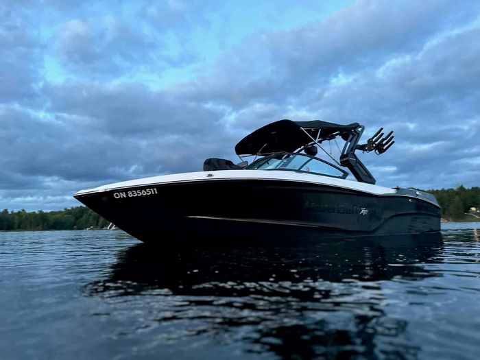 2022 MasterCraft XT23 Photo 23 of 23