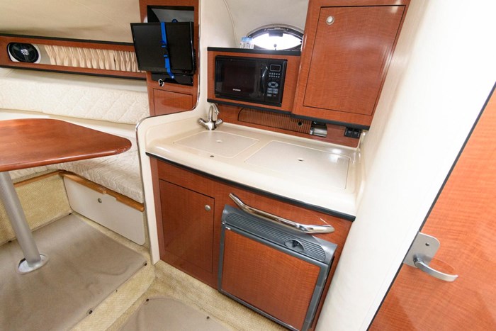 2005 Sea Ray 280 Sundancer Photo 12 sur 16