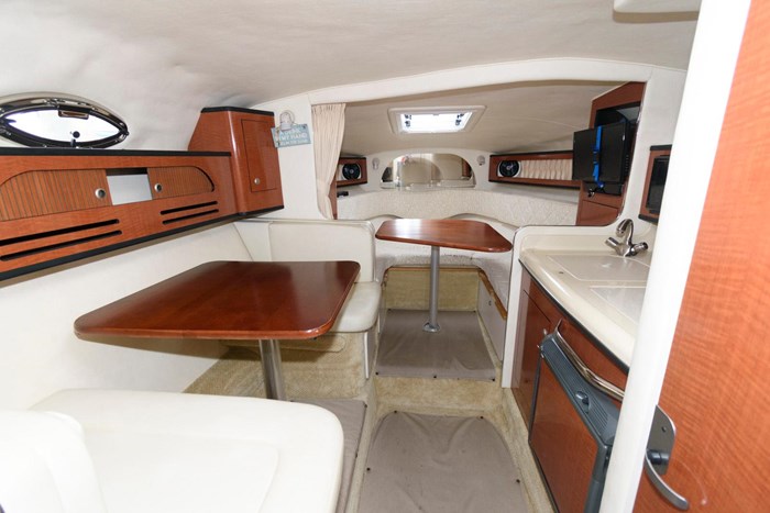 2005 Sea Ray 280 Sundancer Photo 9 sur 16