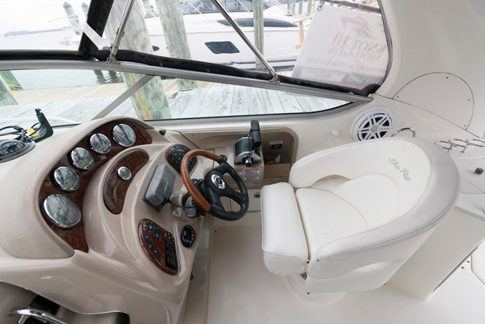 2005 Sea Ray 280 Sundancer Photo 5 sur 16