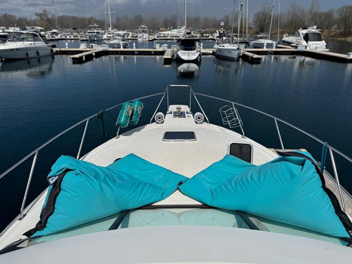 1990 Silverton 37C flybridge Photo 11 sur 11