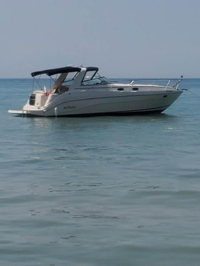 2004 Rinker Fiesta Vee 342 Photo 2 sur 10