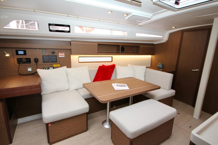2024 Beneteau Oceanis 40.1 Photo 10 sur 24