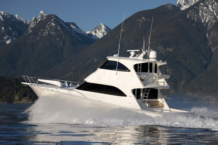 2010 Viking Yachts 60 Enclosed Bridge Photo 48 sur 76