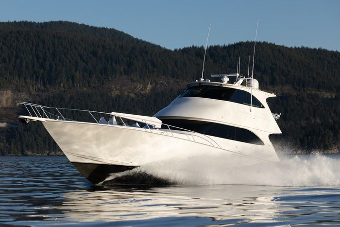 2010 Viking Yachts 60 Enclosed Bridge Photo 50 sur 76