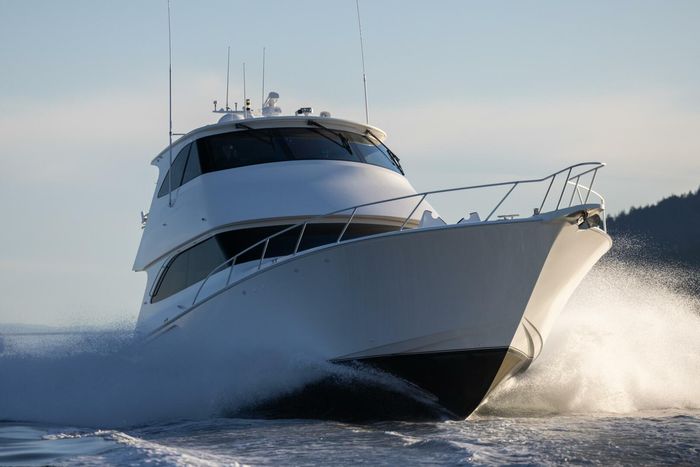2010 Viking Yachts 60 Enclosed Bridge Photo 52 sur 76