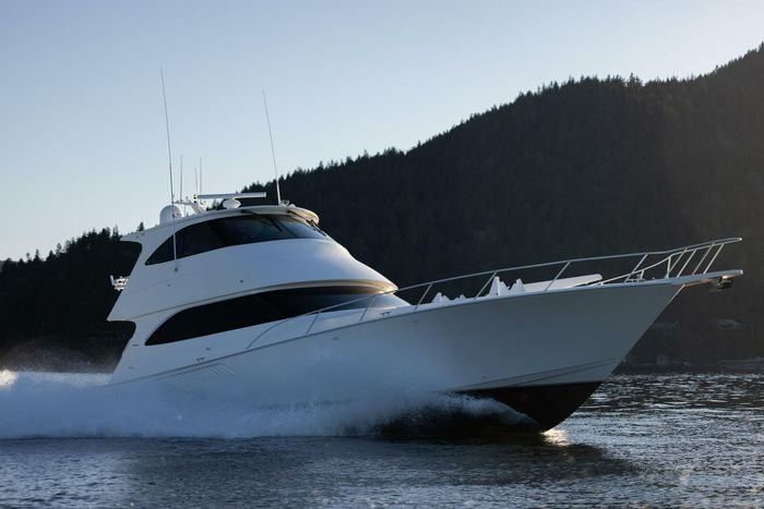 2010 Viking Yachts 60 Enclosed Bridge Photo 54 sur 76