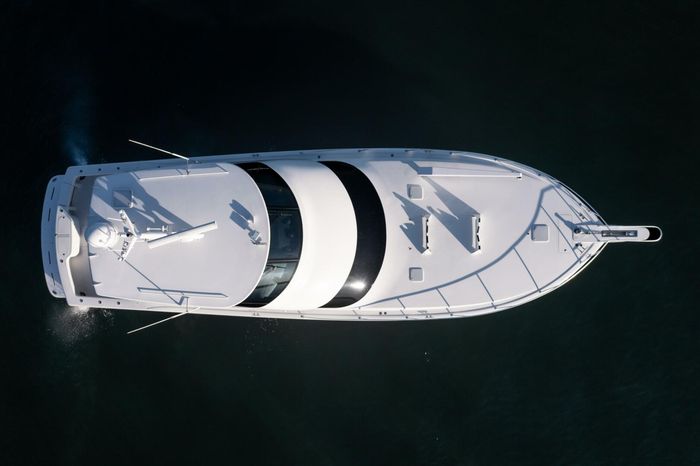 2010 Viking Yachts 60 Enclosed Bridge Photo 71 sur 76
