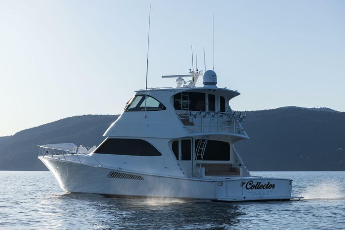 2010 Viking Yachts 60 Enclosed Bridge Photo 45 sur 76