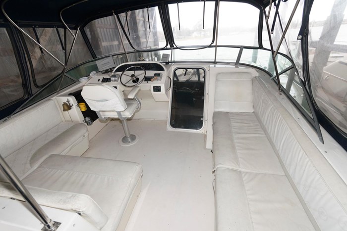 1998 Bayliner 4788 Pilot House Motoryacht Photo 7 sur 28