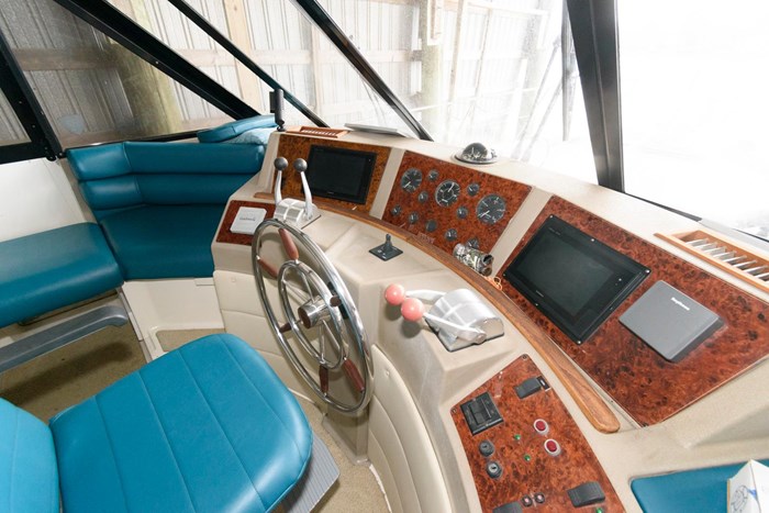 1998 Bayliner 4788 Pilot House Motoryacht Photo 23 sur 28
