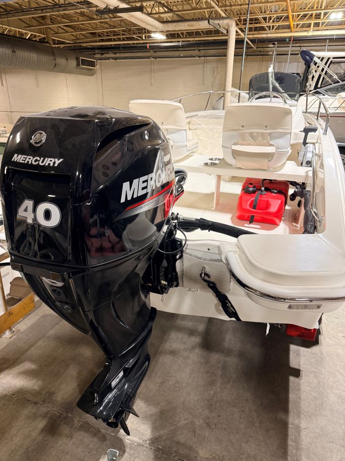 2025 Boston Whaler 130 Sport Photo 6 of 6