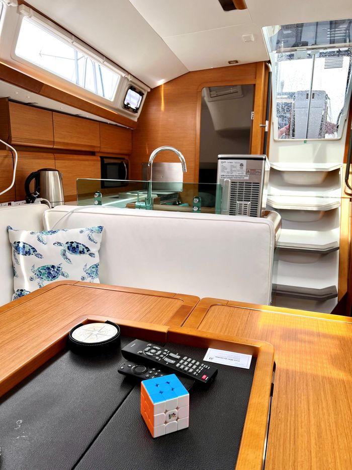 2018 Jeanneau Sun odyssey 419 Photo 14 sur 16