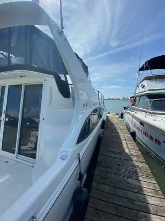 2005 Carver 36 Mariner Photo 4 sur 51